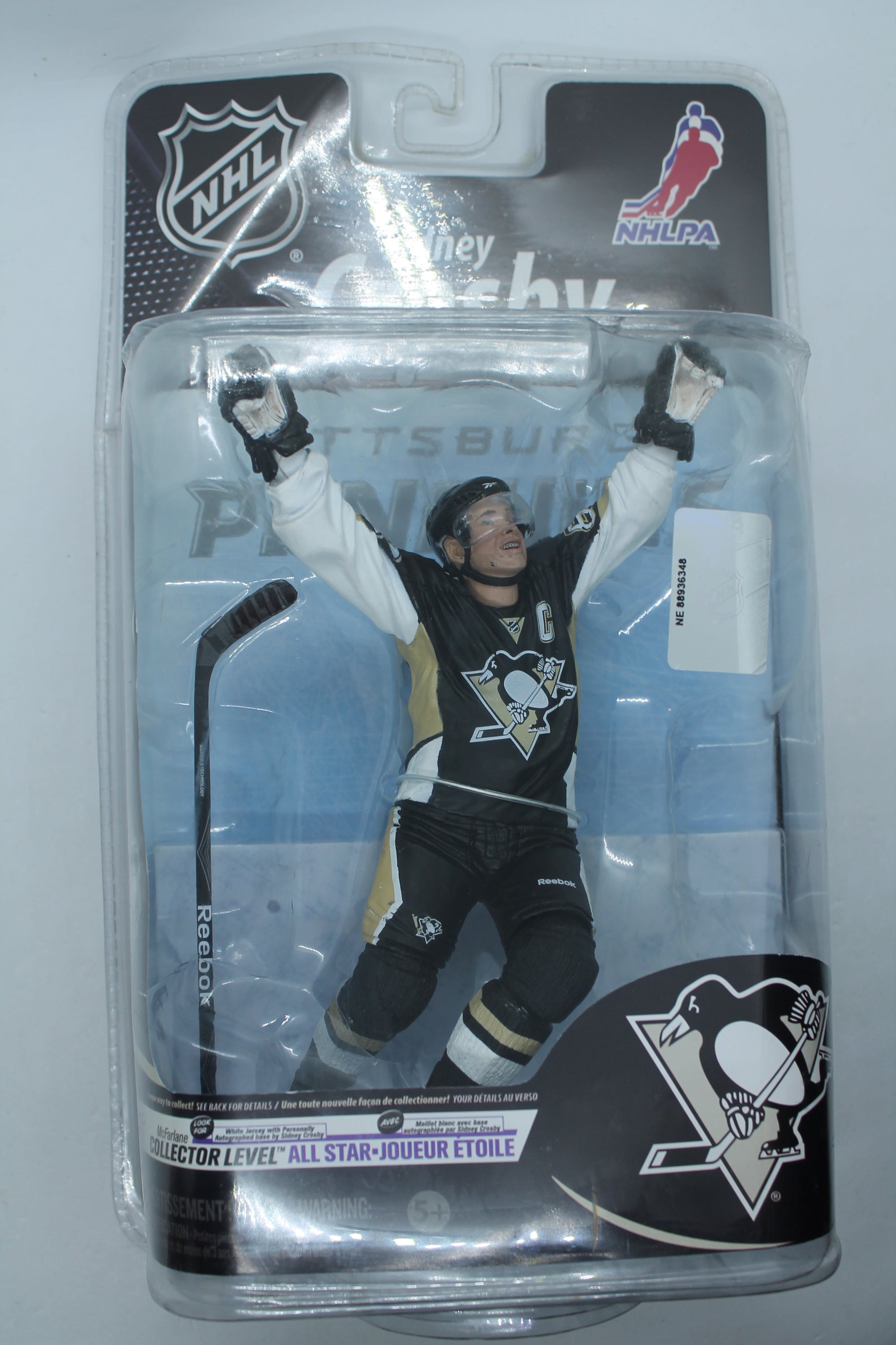 Sidney Crosby Series 25 Mcfarlane - Pittsburgh Penguins - (bend in top of clamshell)