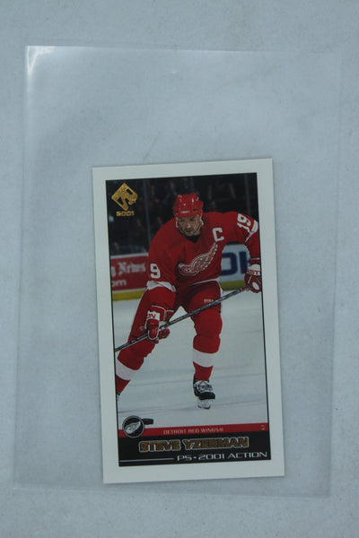Steve Yzerman HOF 2000-01 Pacific Private Stock - PS-2001 Minis Action #23
