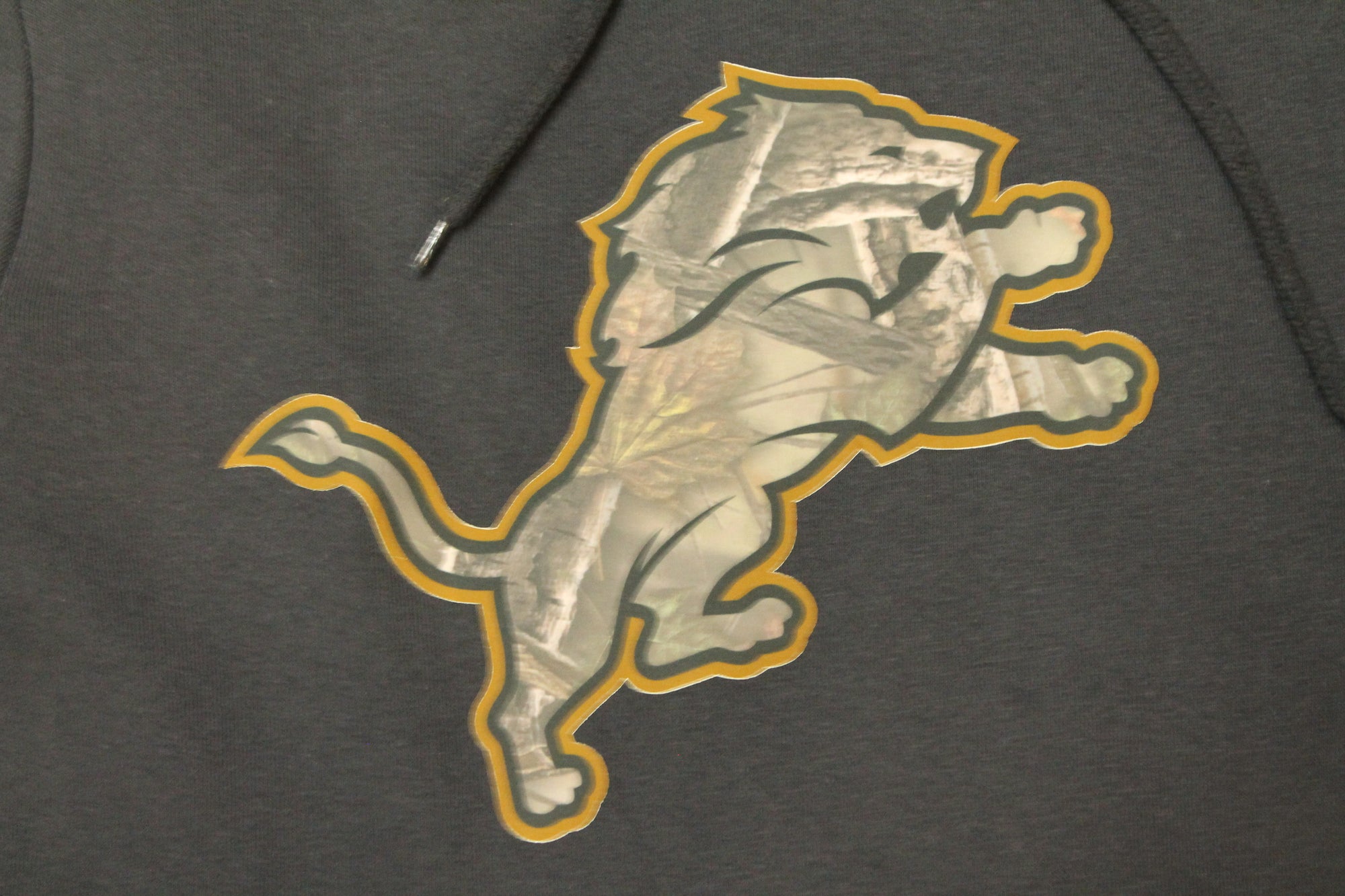 NFL Detroit Lions Men's Majestic Camo Logo Hoodie -Small