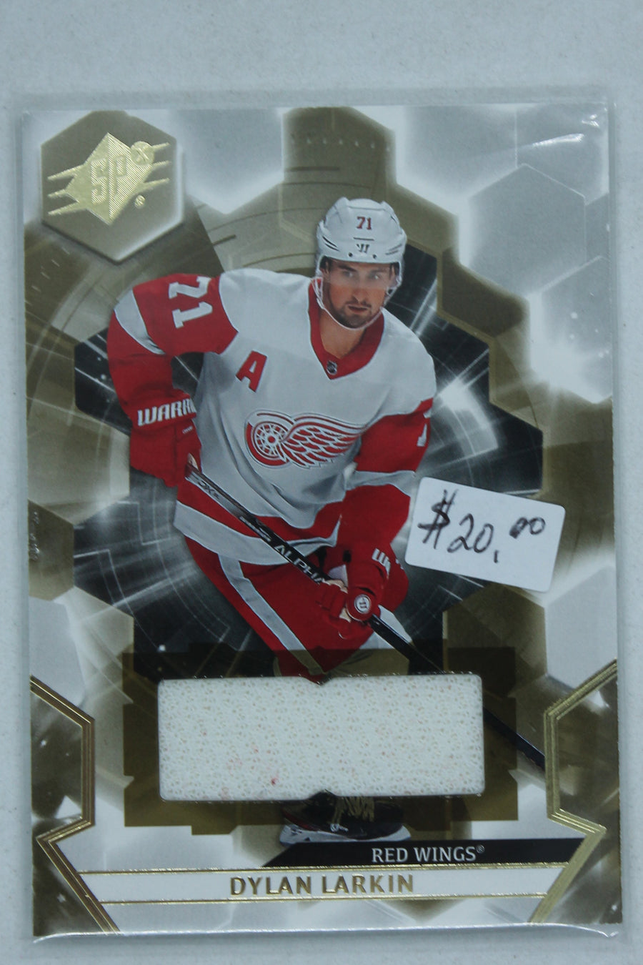 Dylan Larkin 2020-21 SPx Jersey Card