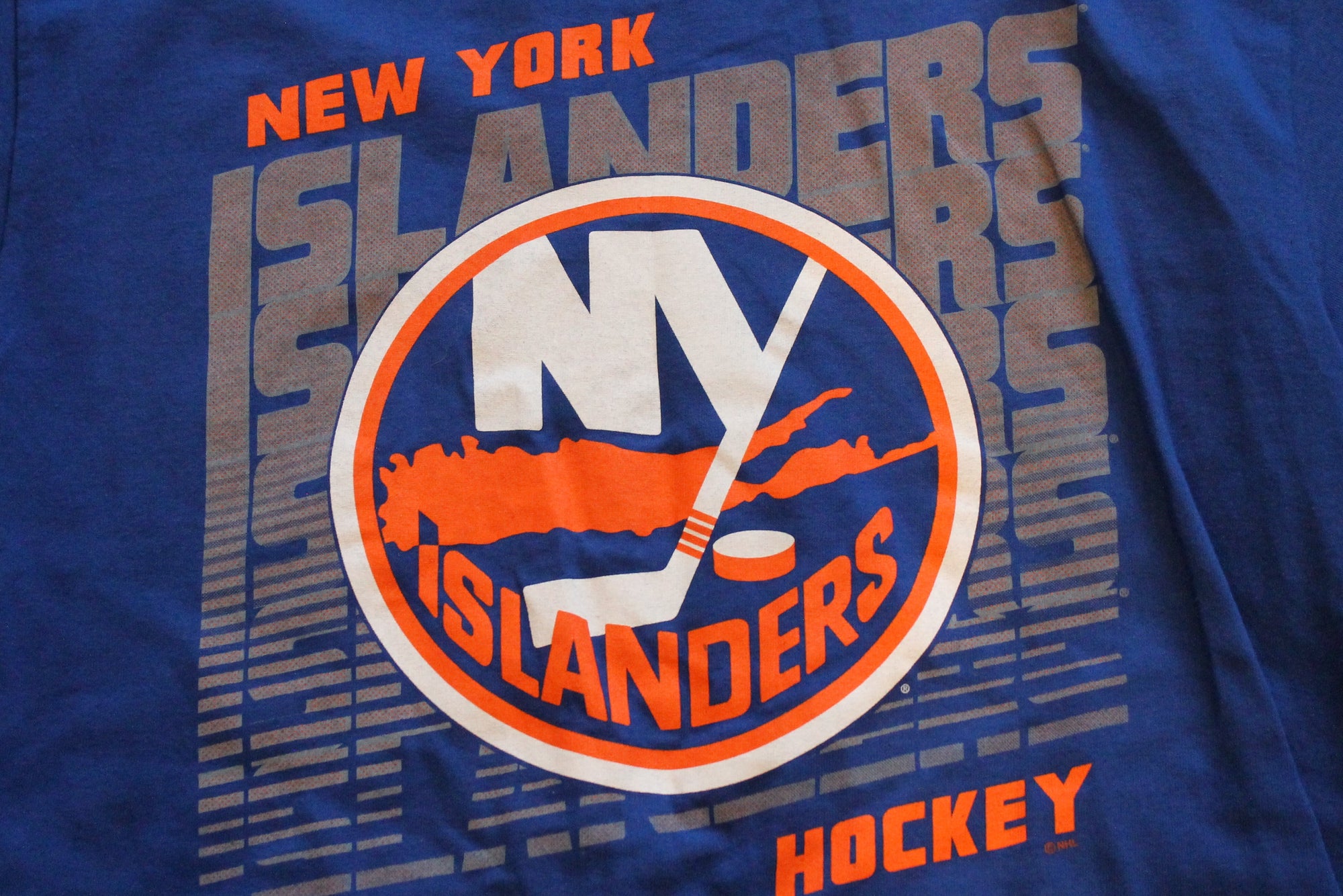 NHL New York Islanders Men's Majestic T-Shirt