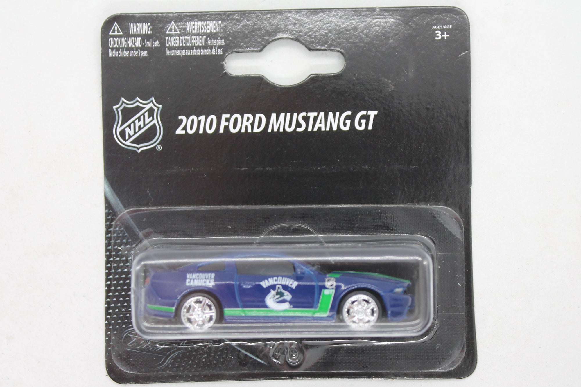 NHL Vancouver Canucks 1:64 Scale Team 2010 Ford Mustang GT