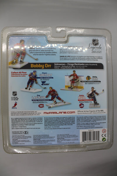 Bobby Orr Mcfarlane - NHL Legends 5 - Chicago Blackhawks - Yellowing Clamshell