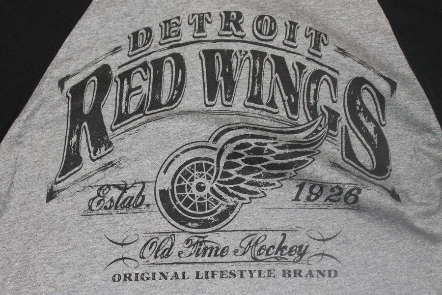 NHL Detroit Red Wings Old Time Hockey Men's 1926 Long Sleeve Tee - Small