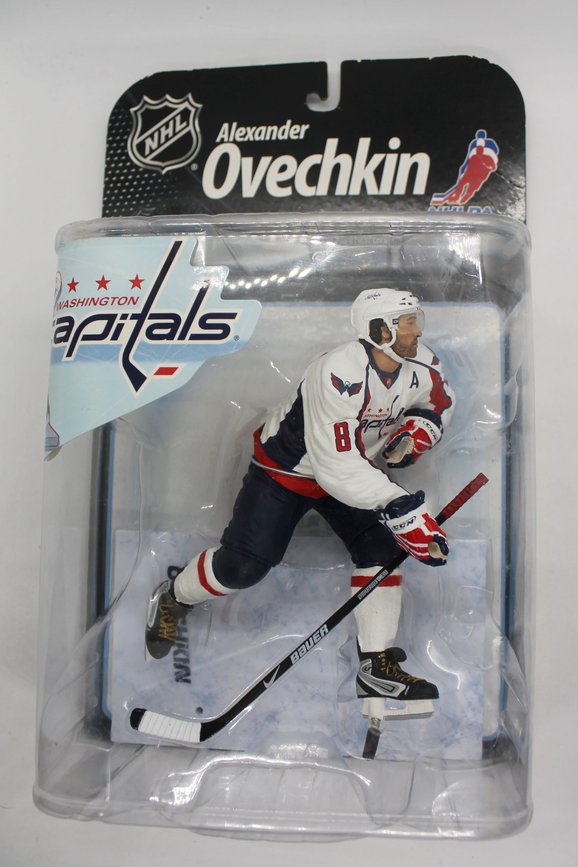 Alexander Ovechkin McFarlane - NHL Series 22 - Washington Capitals - small crease in cardboard