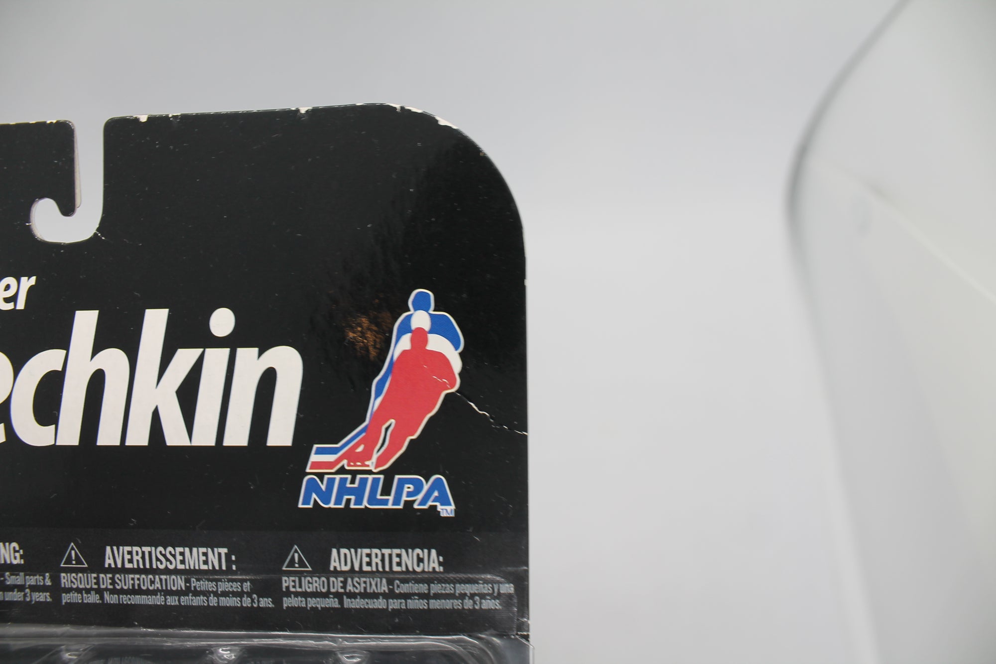 Alexander Ovechkin McFarlane - NHL Series 22 - Washington Capitals - small crease in cardboard