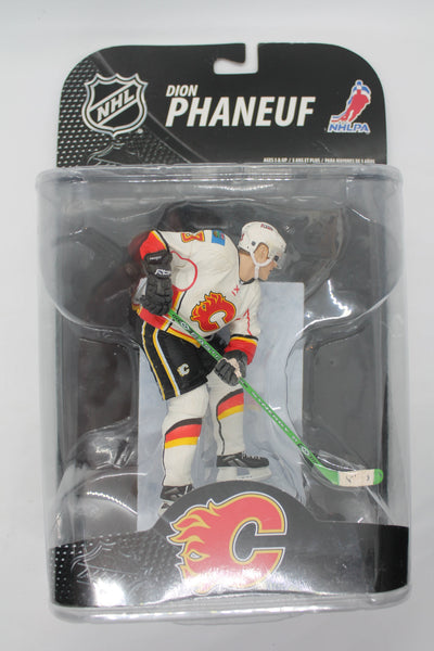 Dion Phaneuf NHL Series 20 McFarlane Figure - Calgary Flames - crease in cardboard