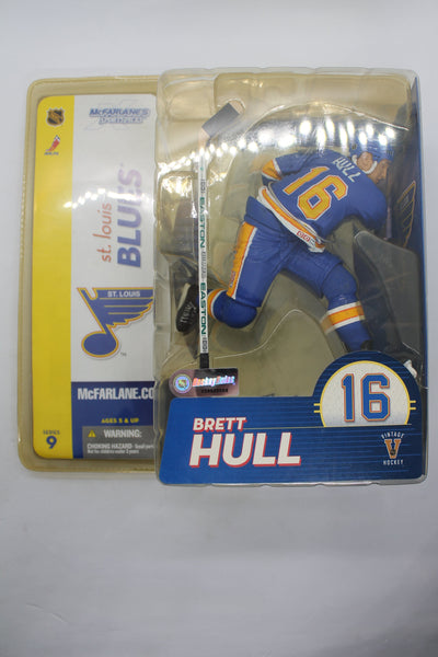 Brett Hull McFarlane NHL 9 - Variant - St. Louis Blues - Yellowed Clamshell