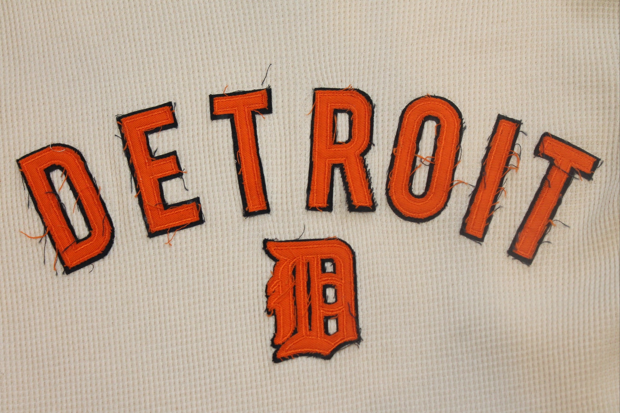 MLB Detroit Tigers Men's Wright & Ditson Long Sleeve - Small