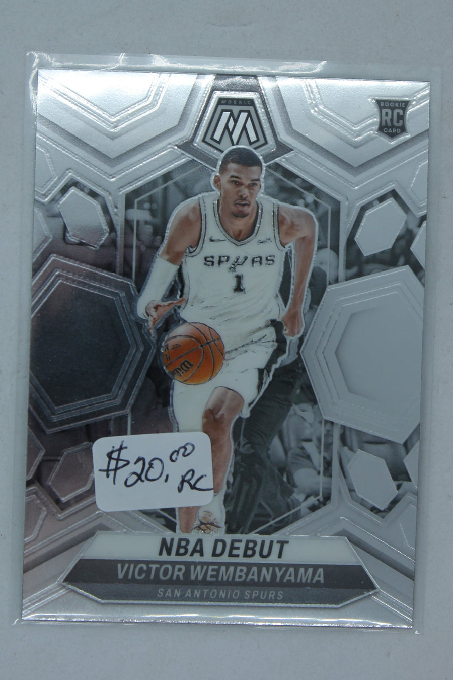 Victor Wembanyama 2023-24 Panini Mosaic NBA Debut Rookie Card