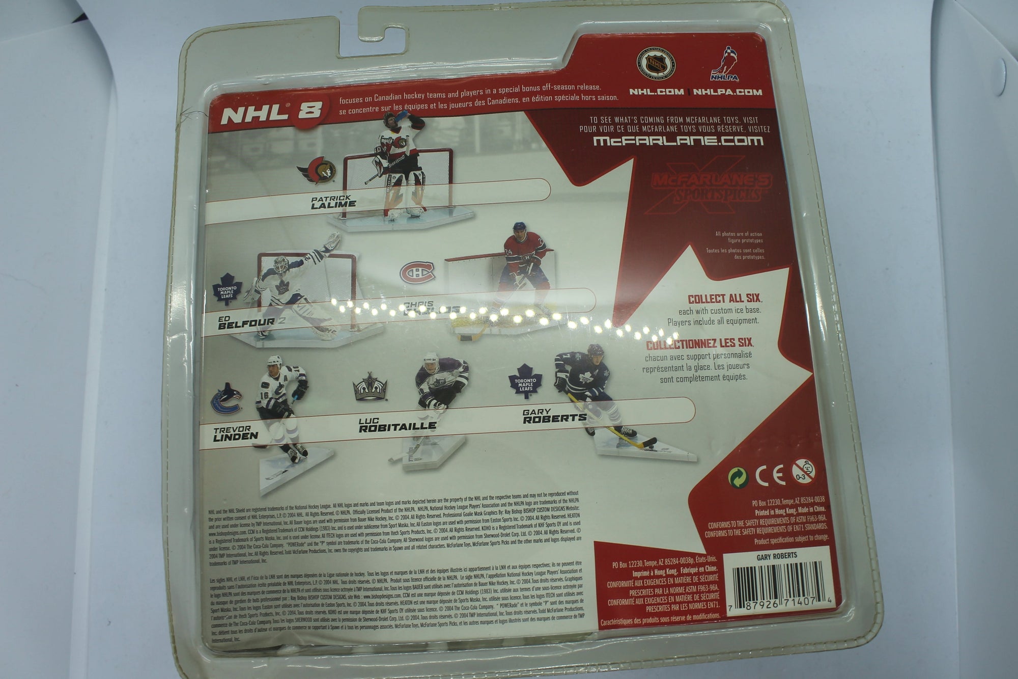 Gary Roberts Mcfarlane NHL 8 - Toronto Maple Leafs - yellowed clamshell