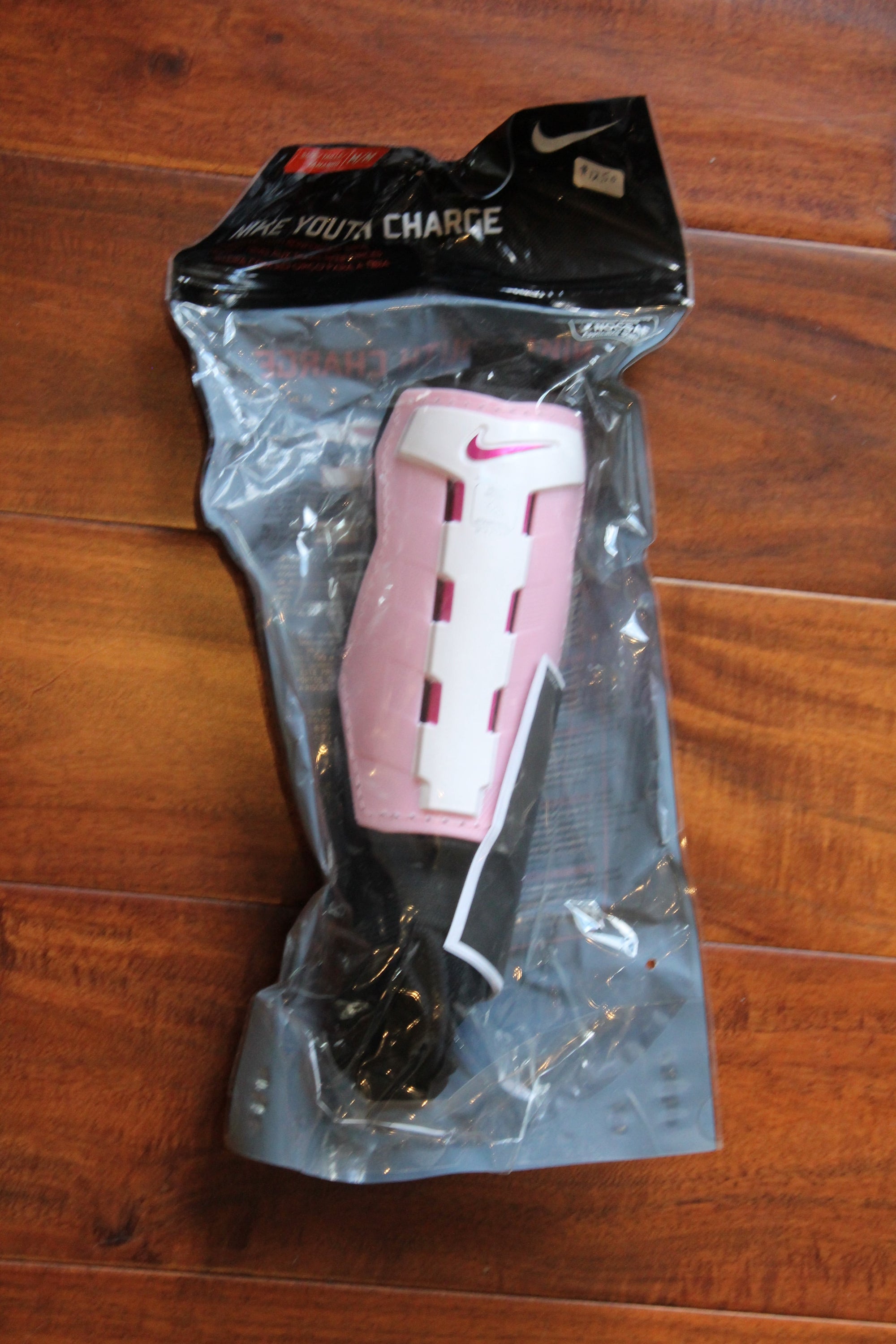 NIKE Youth Charge Shinguards - youth medium - pink