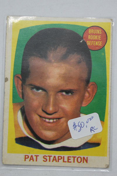 Pat Stapleton 1961-62 Topps Rookie Card - Boston Bruins