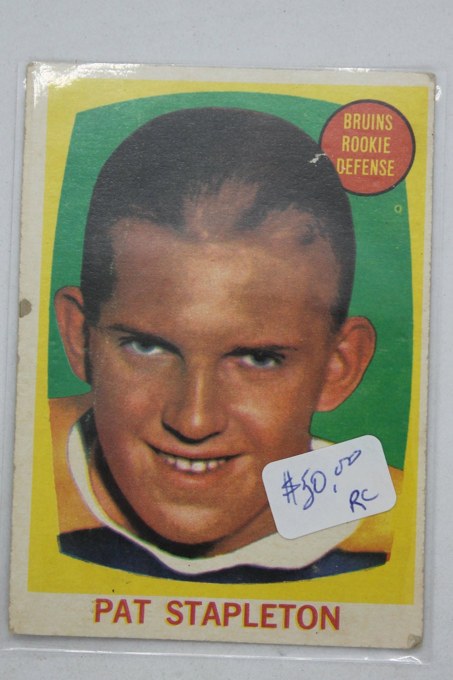 Pat Stapleton 1961-62 Topps Rookie Card - Boston Bruins