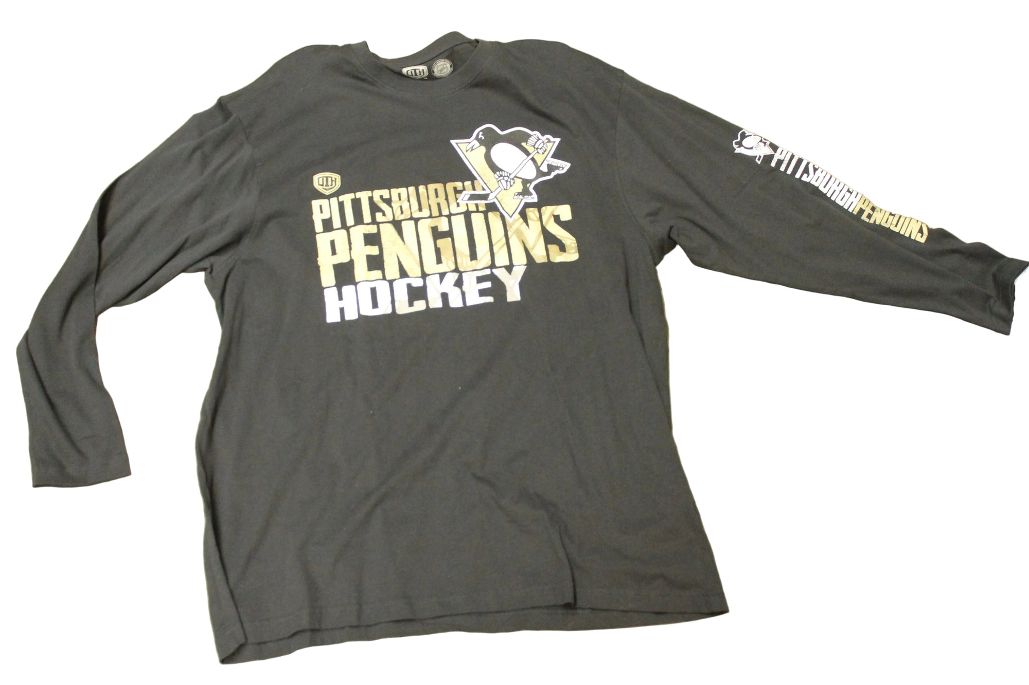 NHL Pittsburgh Penguins Men's Old Time Hockey Longsleeve Tee