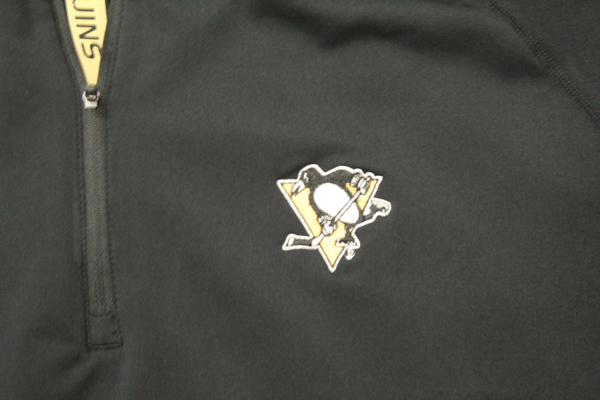 NHL Pittsburgh Penguins Men's Level Wear Longsleeve 1/4 Zip - XXLarge