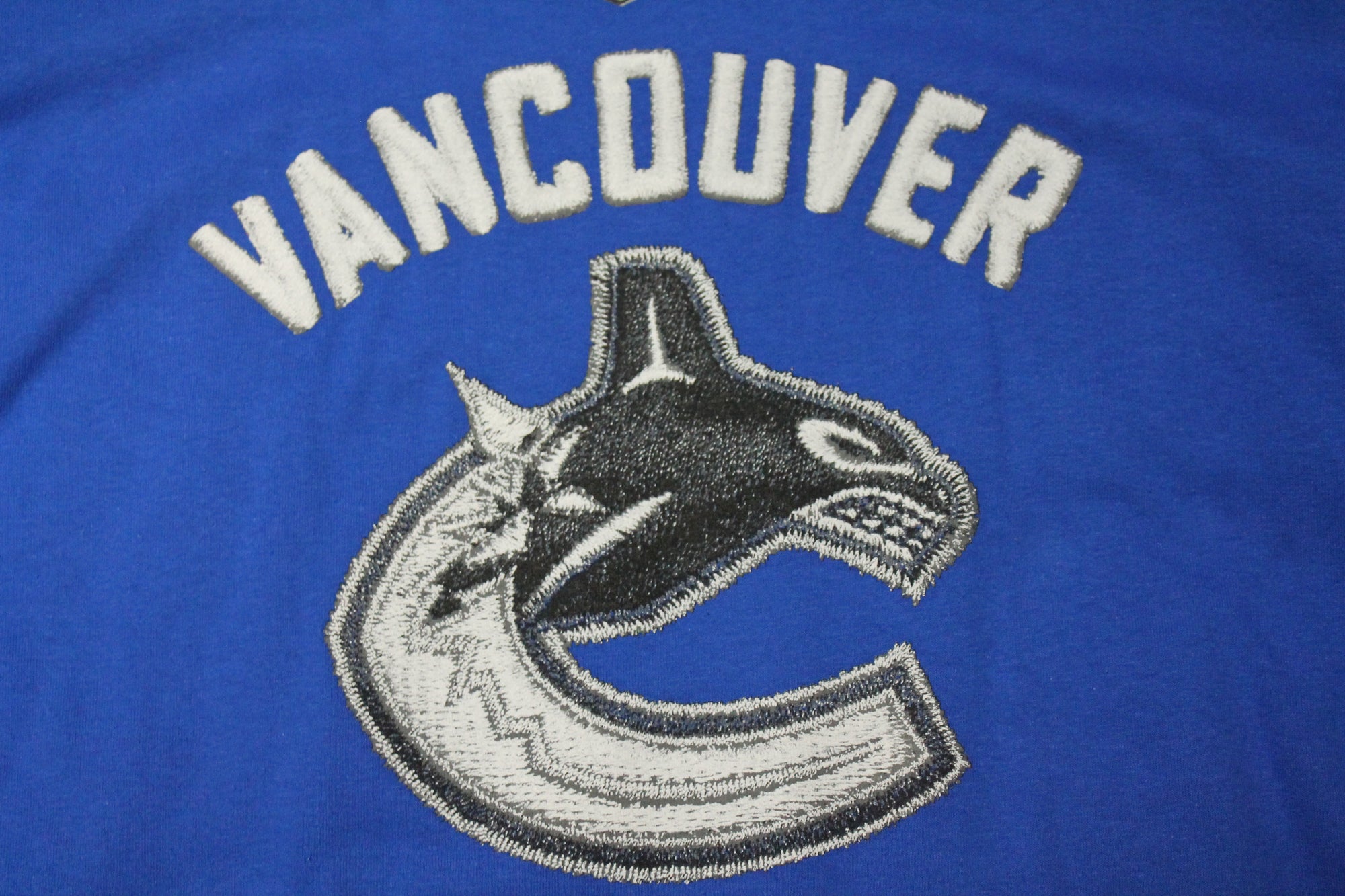 NHL Vancouver Canucks Men's Old Time Hockey Mirage Tee