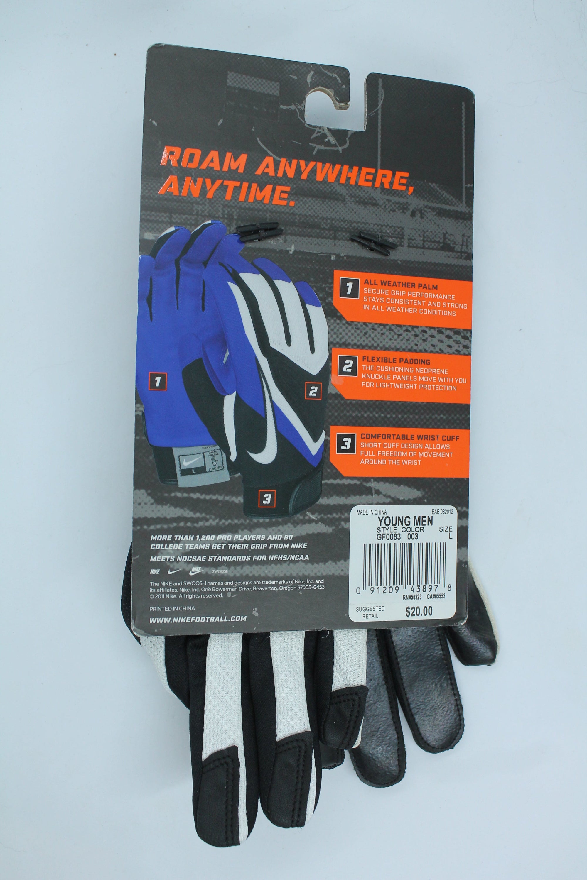NIKE TRACER FOOTBALL GLOVES - Youth Large (Sale)