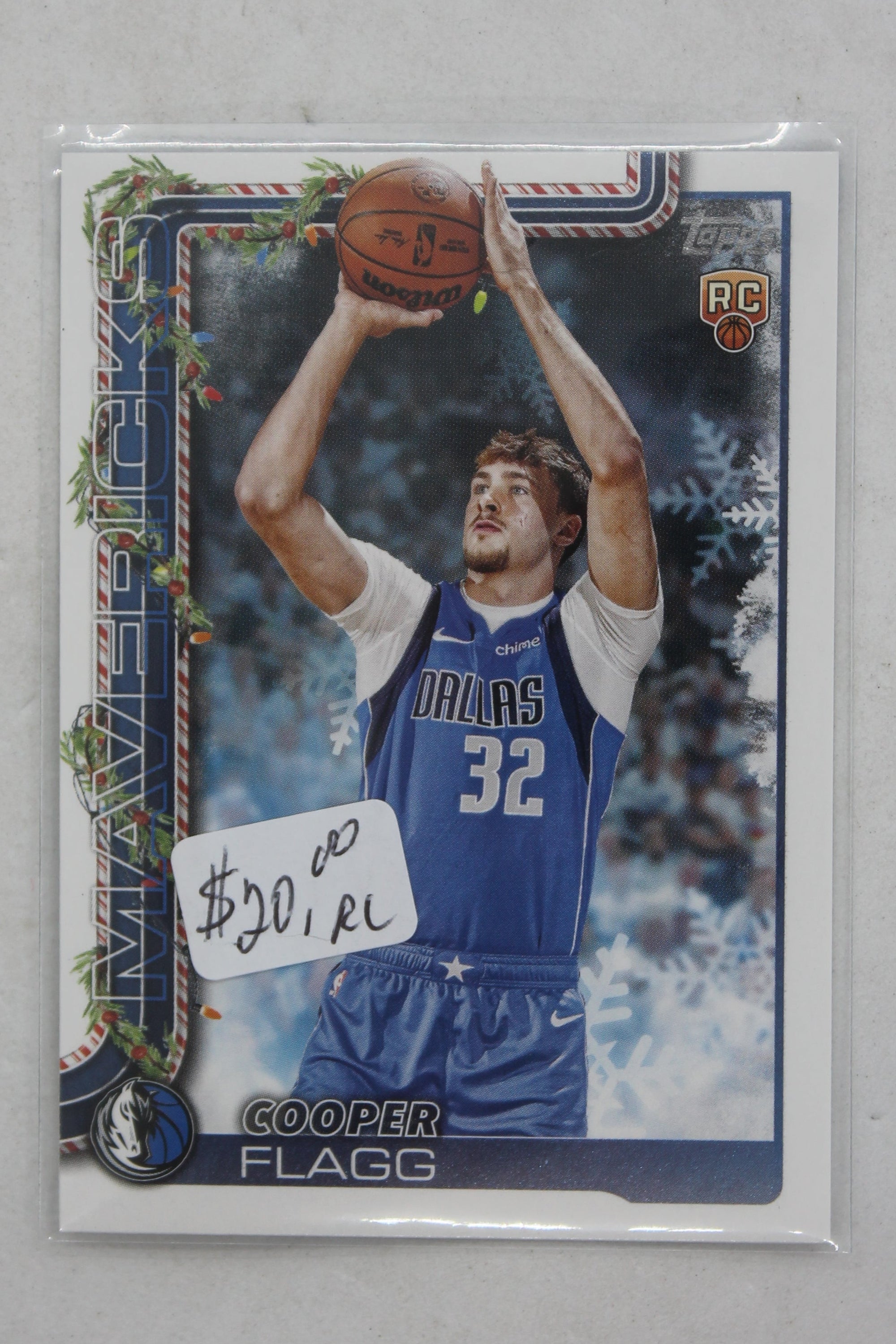 Cooper Flagg 2025-26 Topps Holiday Rookie Card