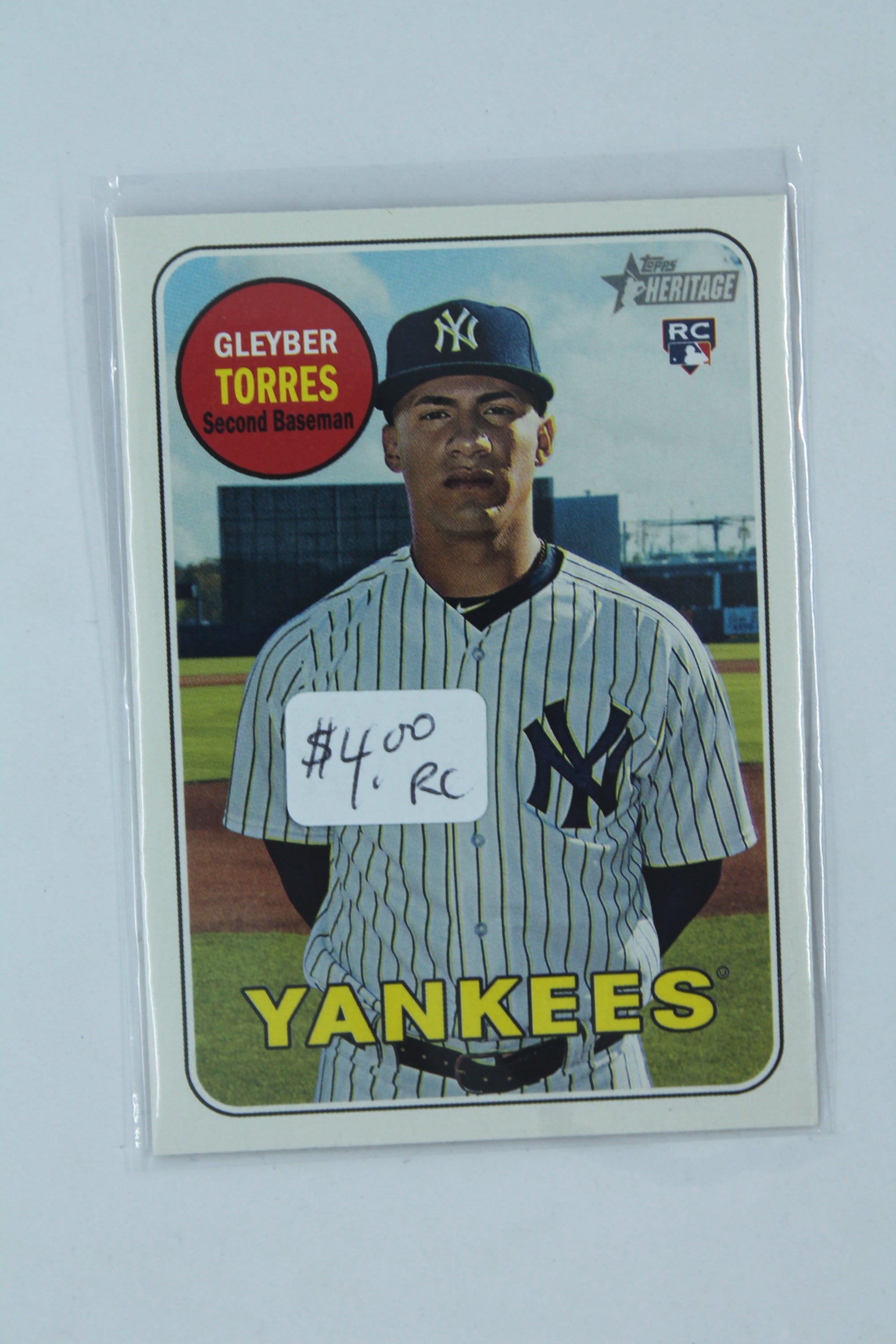 Gleyber Torres 2018 Topps Heritage Rookie Card