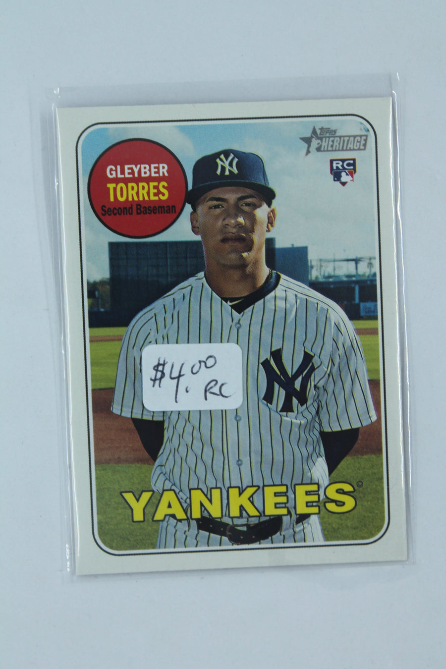 Gleyber Torres 2018 Topps Heritage Rookie Card
