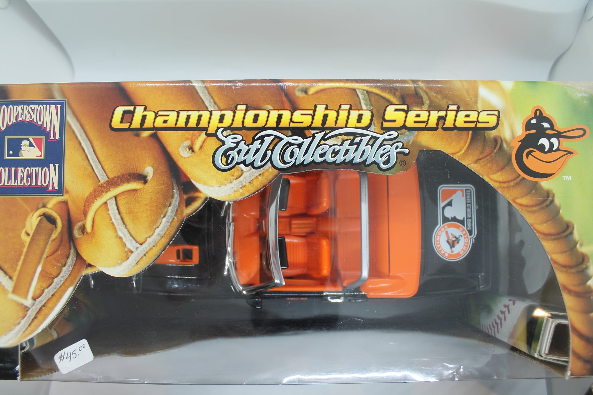 MLB Baltimore Orioles 1:18 Scale 1970 Ford Shelby GT500 Mustang - Ertl Collectibles - World Series Champions - Box Wear