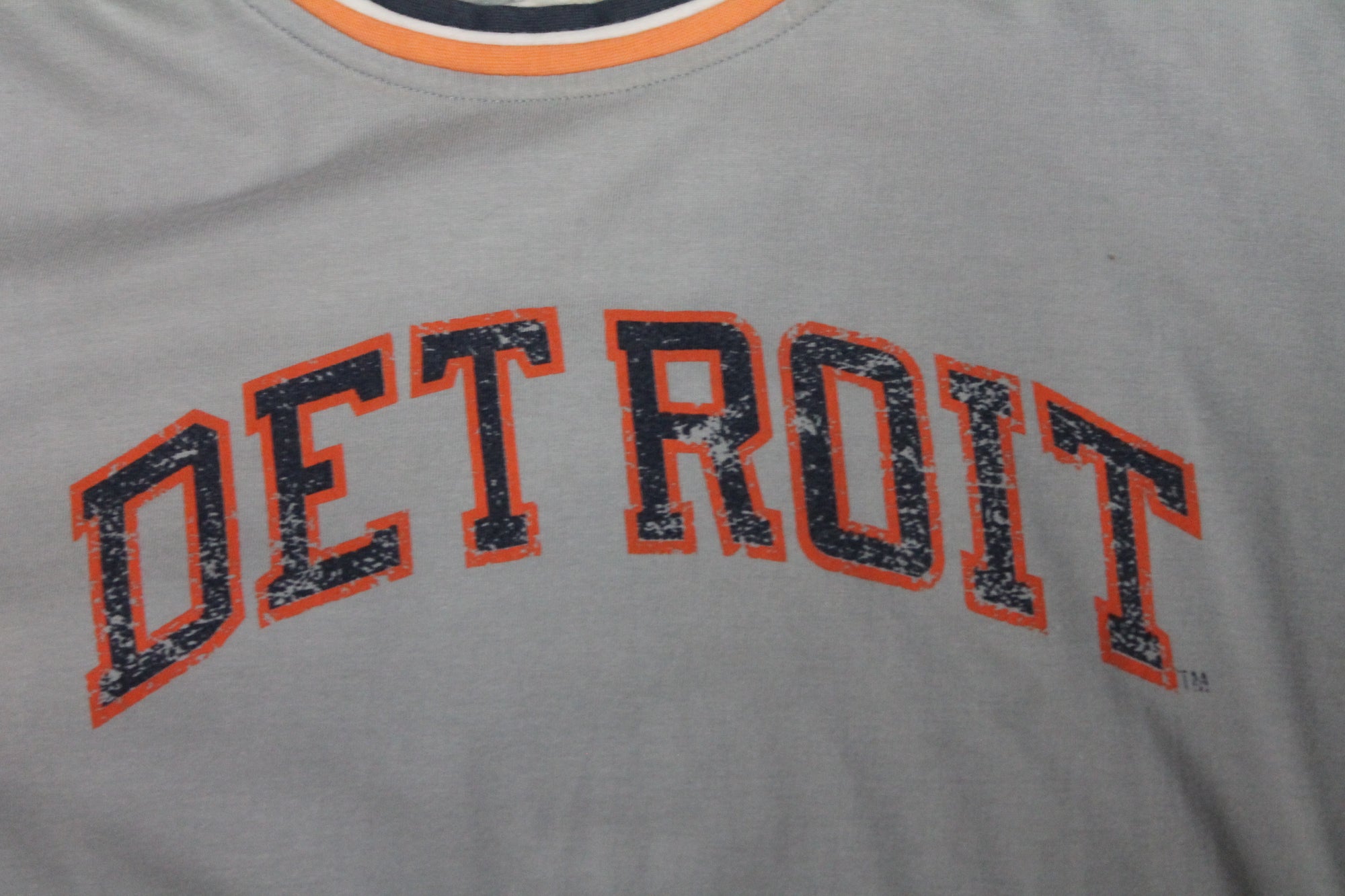 MLB Detroit Tigers Youth Red Jacket Vintage T-Shirt - Youth XLarge