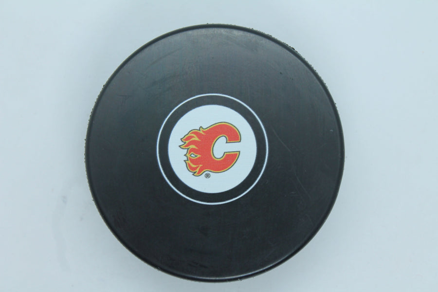 NHL Calgary Flames Puck (Autograph)