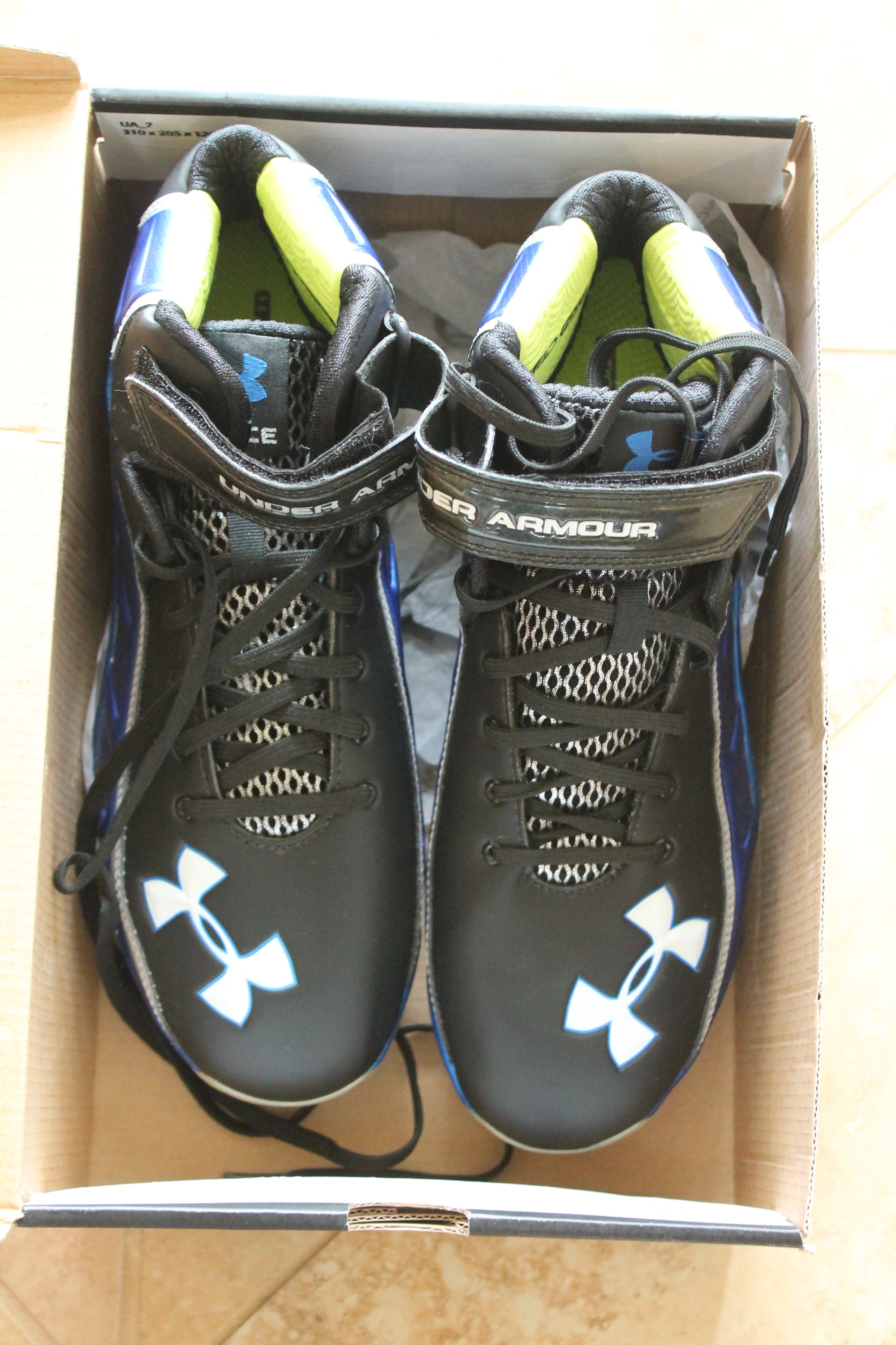 Under Armour Nitro III Low MC  FOOTBALL CLEATS -  SIZE 9 (Sale)