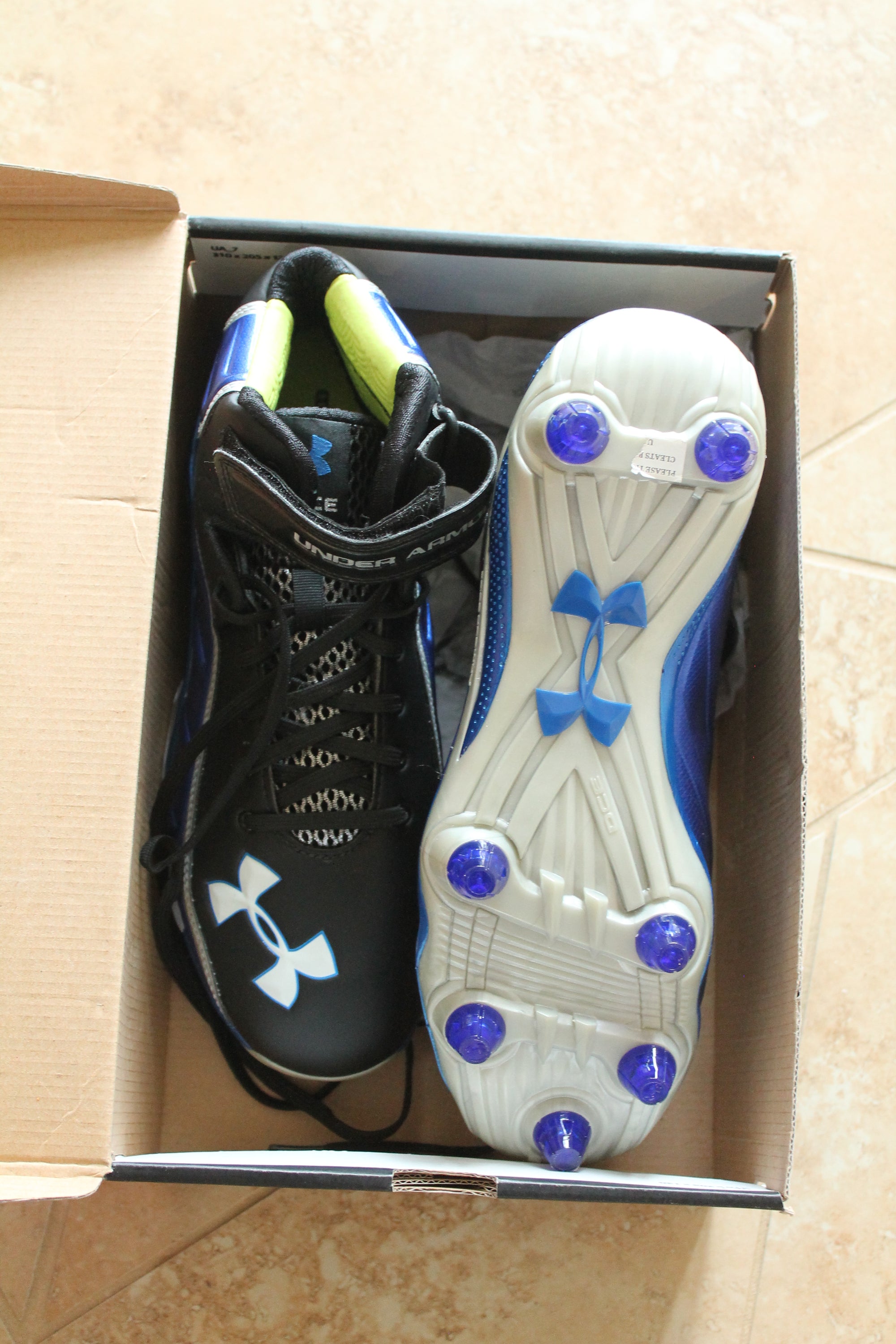 Under Armour Nitro III Low MC  FOOTBALL CLEATS -  SIZE 9 (Sale)