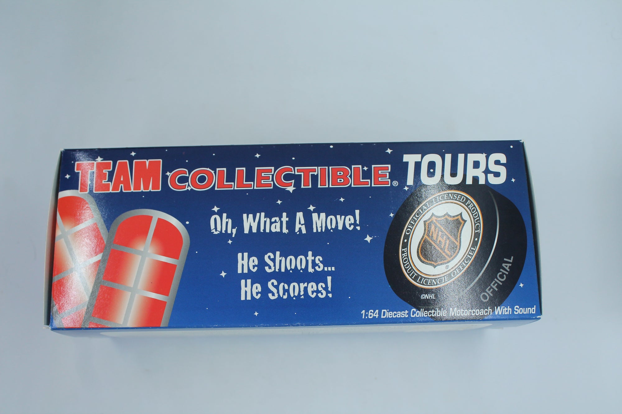 NHL New York Islanders 1:64 Scale Collector Tour Bus