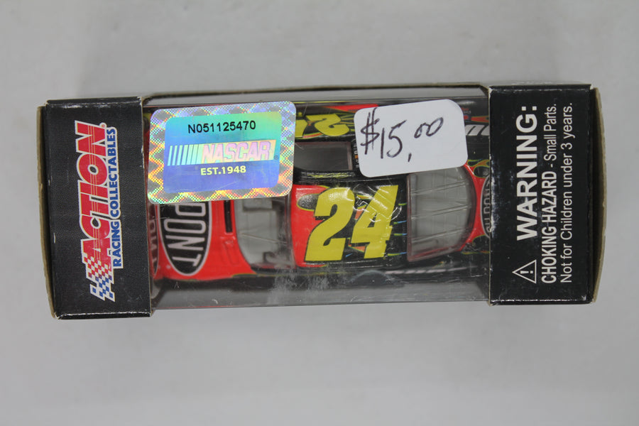 2011 Jeff Gordon #24 Dupont 1/64 diecast