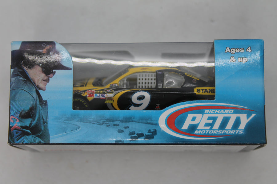 Marcos Ambrose #9 2012 Fusion Stanley 1:64 diecast - Richard Petty Motorsports