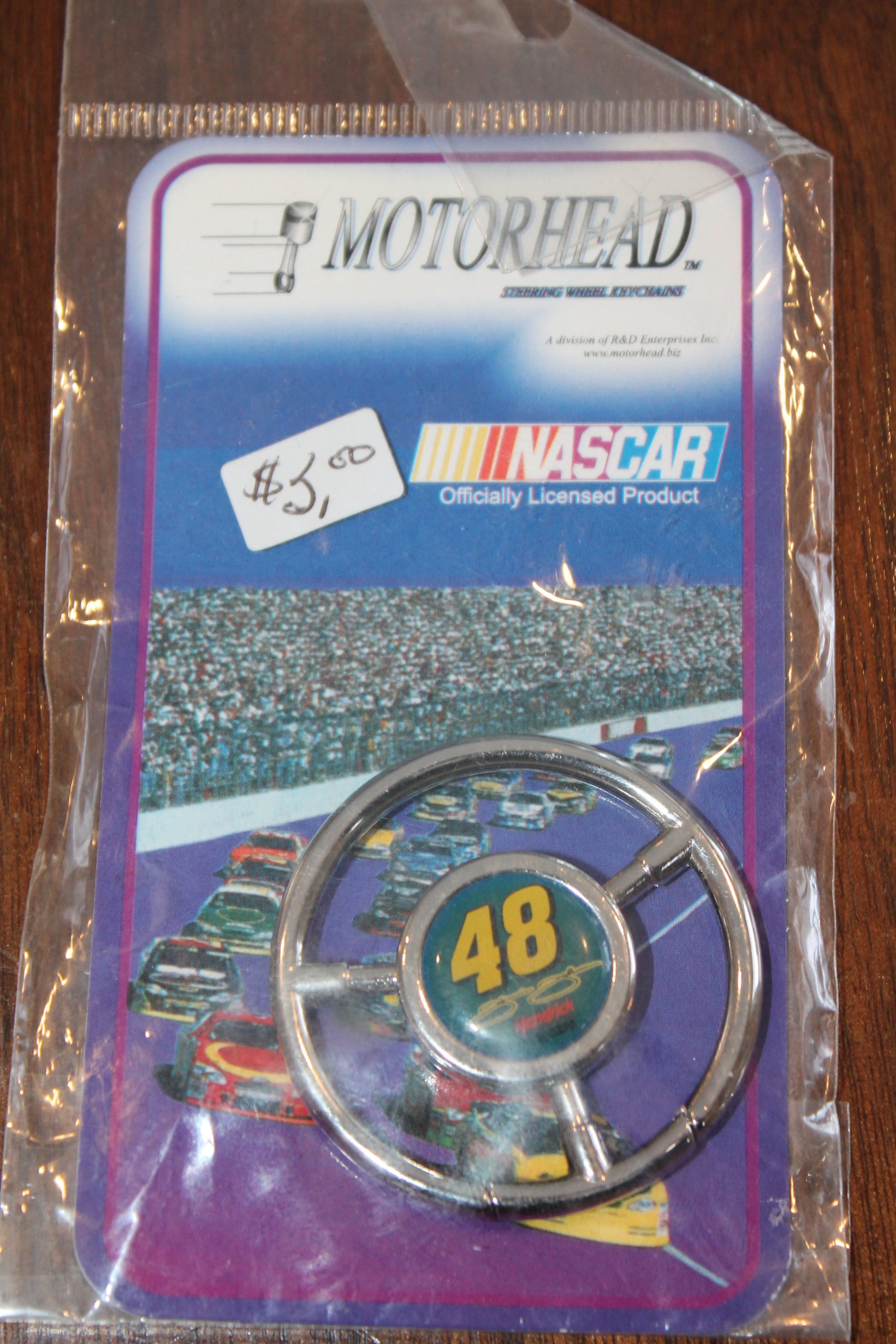 NASCAR Jimmie Johnson #48 Metal Keychain - Motorhead Steering Wheel