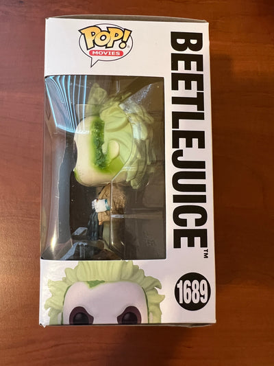 Funko POP Beetlejuice with Cardigan #1689 CHASE Beetlejuice Beetlejuice (see box damage)