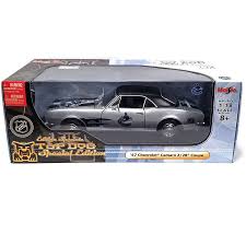 NHL Vancouver Canucks 1:18 Scale '67 Chevrolet Camaro Z/28 Coupe