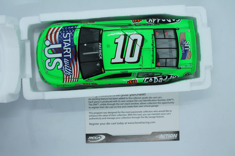 Danica Patrick #10 GoDaddy Salutes 2013 SS 1:24 Diecast