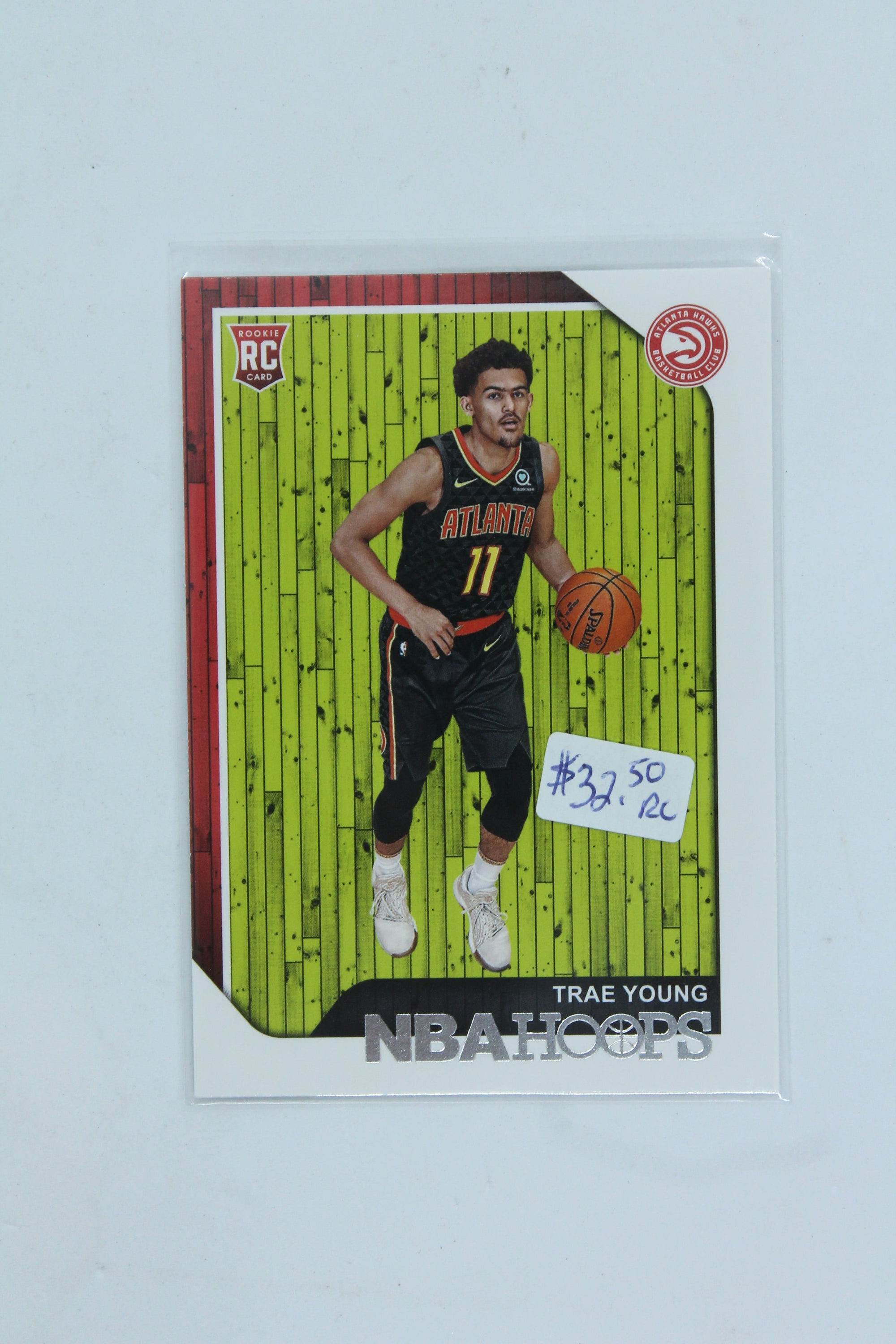 Trae Young 2018-19 Panini NBA Hoops Rookie Card