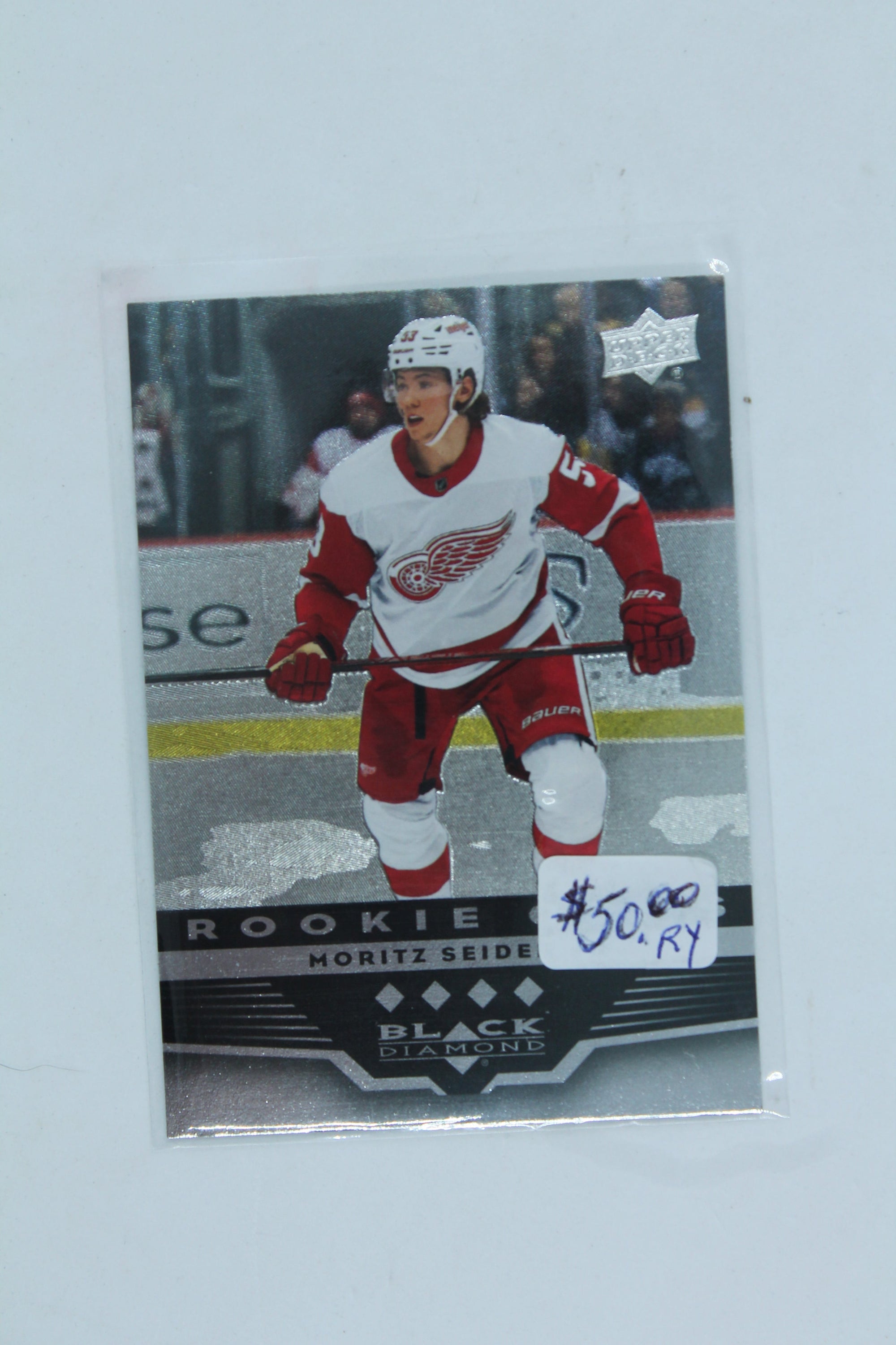 Moritz Seider 2021-22 Upper Deck Extended Series - Black Diamond 2005-06 Retro #BD-44 4 Star - Rookie Year