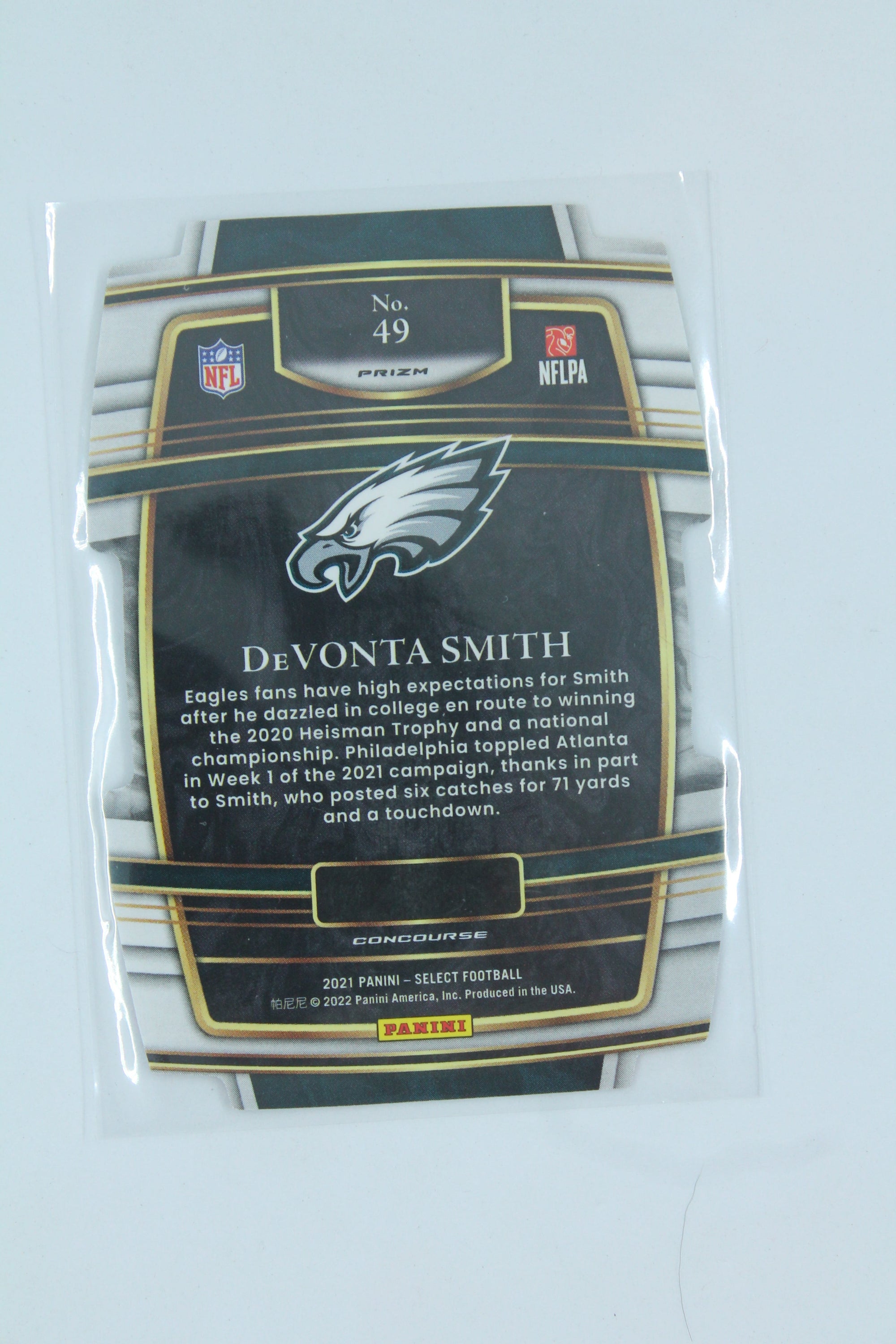 DeVonta Smith 2021 Panini Select Red and Yellow Prizm Die-Cut Rookie Card