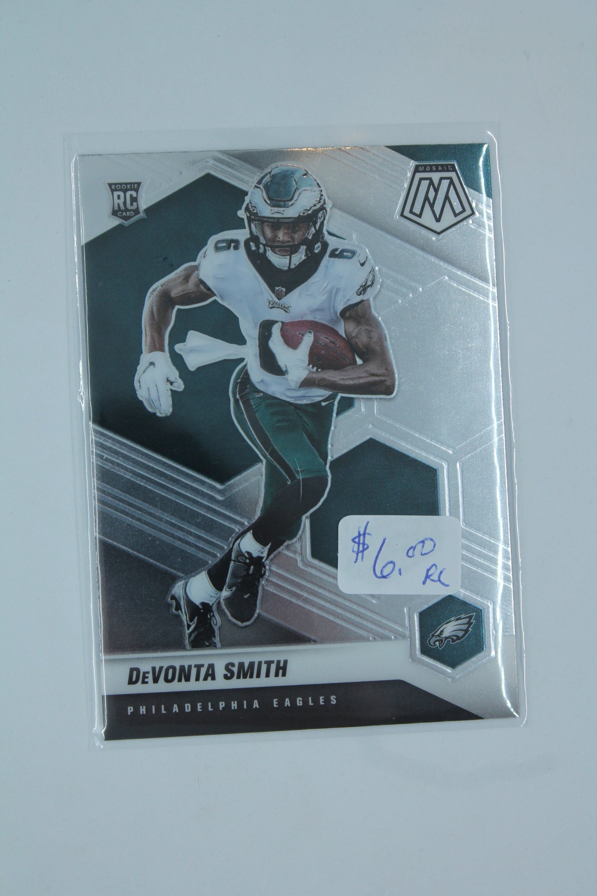 DeVonta Smith 2021 Panini Mosaic Rookies Rookie Card