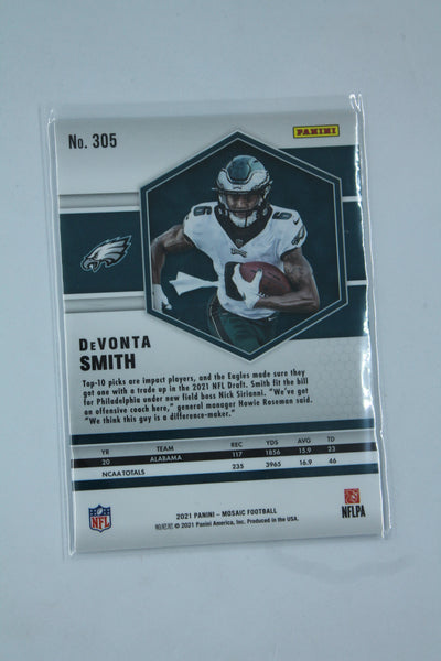 DeVonta Smith 2021 Panini Mosaic Rookies Rookie Card