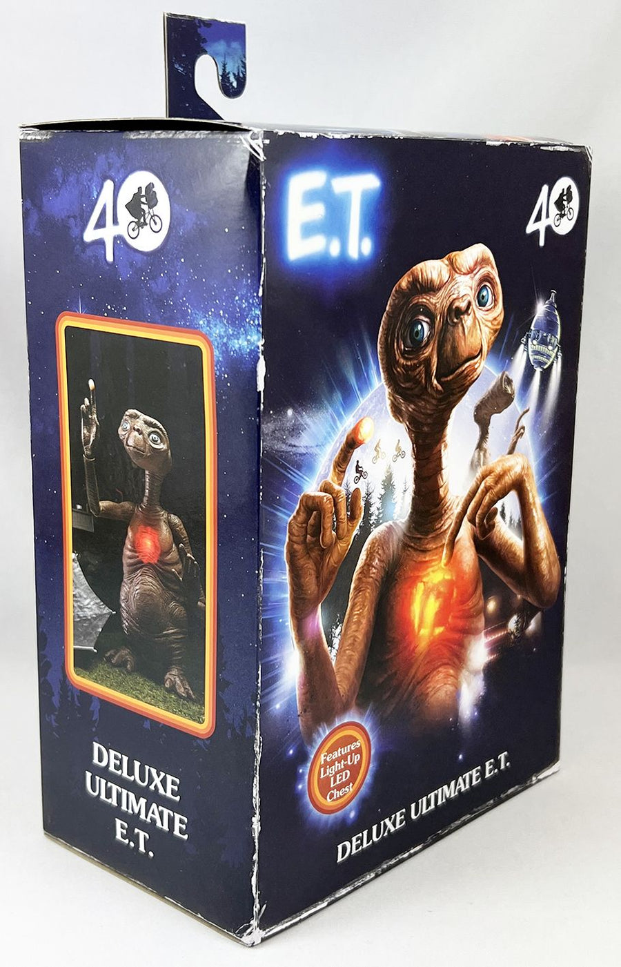 NECA Deluxe Ultimate E.T. Action Figure (Light Up LED Chest) -40th Anniversary