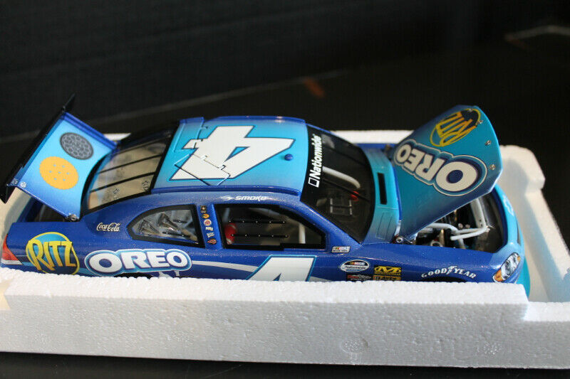 2011 Tony Stewart #4 Ritz Oreo 1:24 Diecast