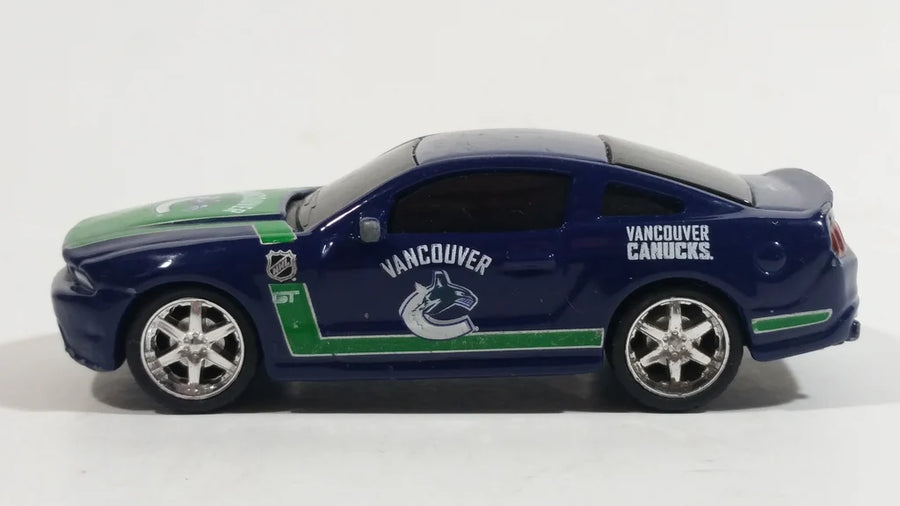 NHL Vancouver Canucks 1:64 Scale Team 2010 Ford Mustang GT