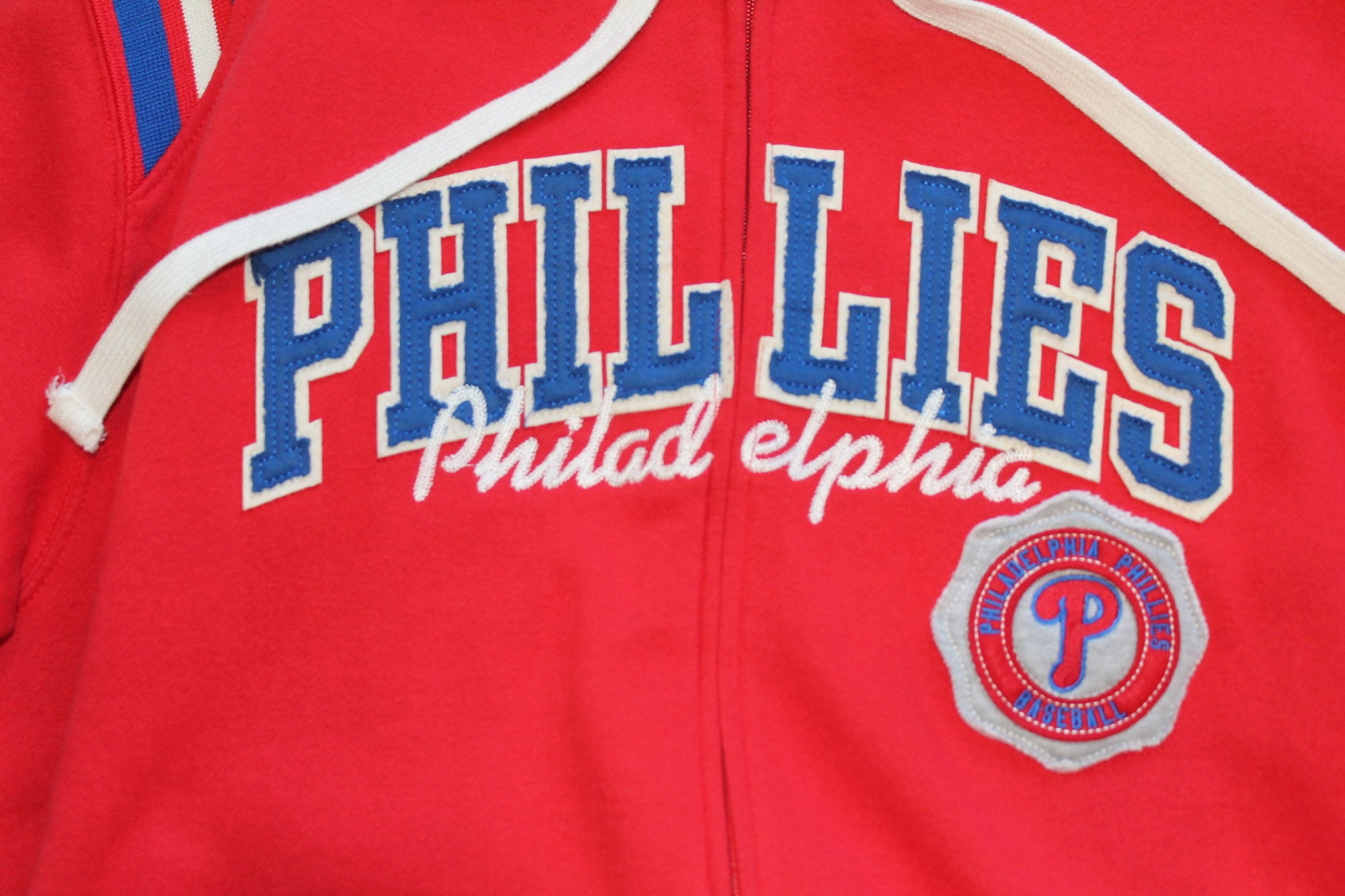MLB Philadelphia Phillies G-lll Men's Full-Zip Hoodie