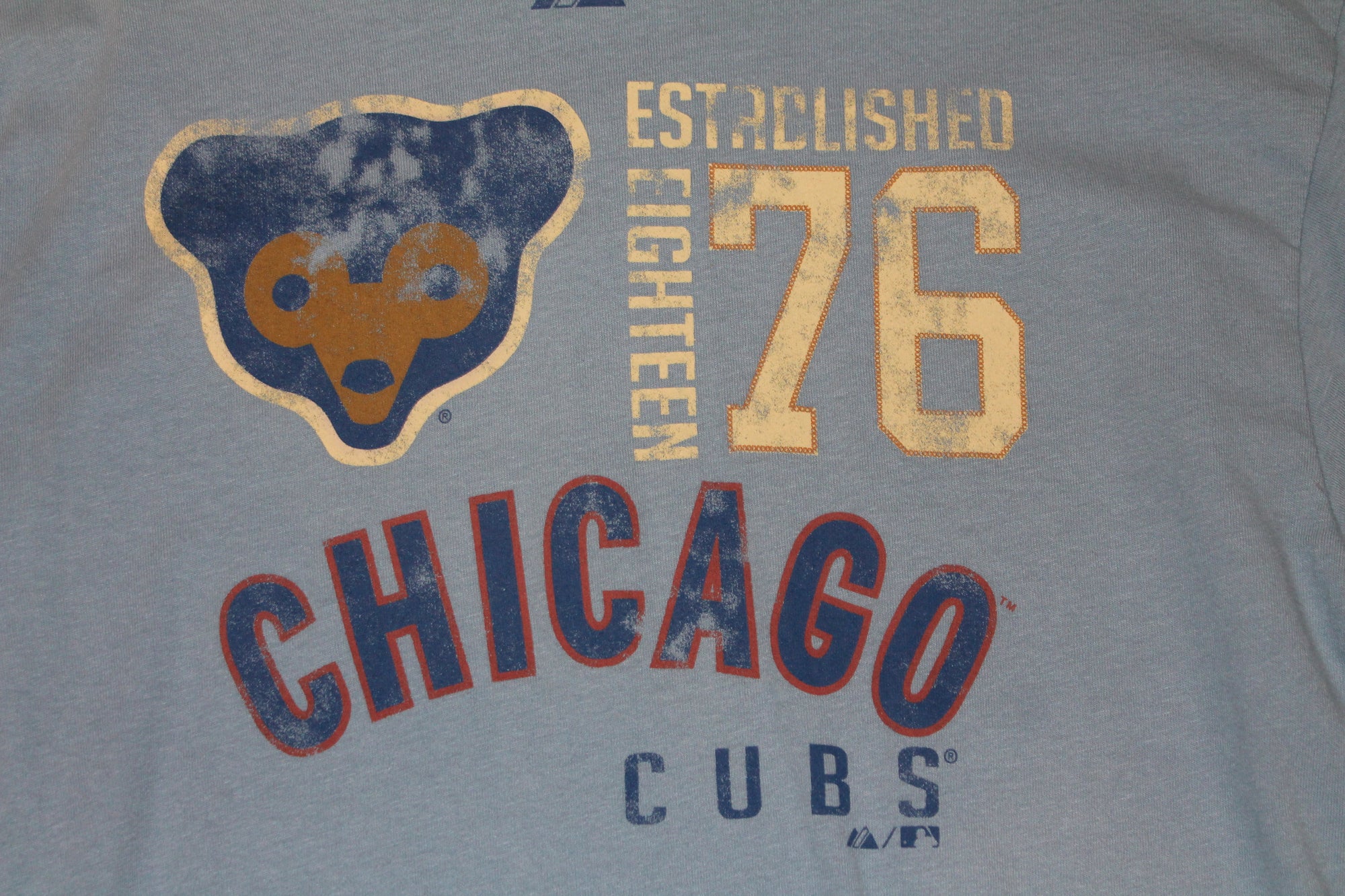 MLB Chicago Cubs Majestic Men's Long Sleeve Tee - Small