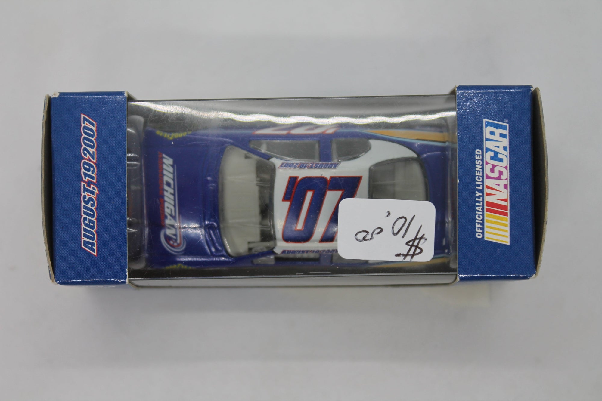 Michigan International Speedway Nascar 2007 1:64 Stock Car