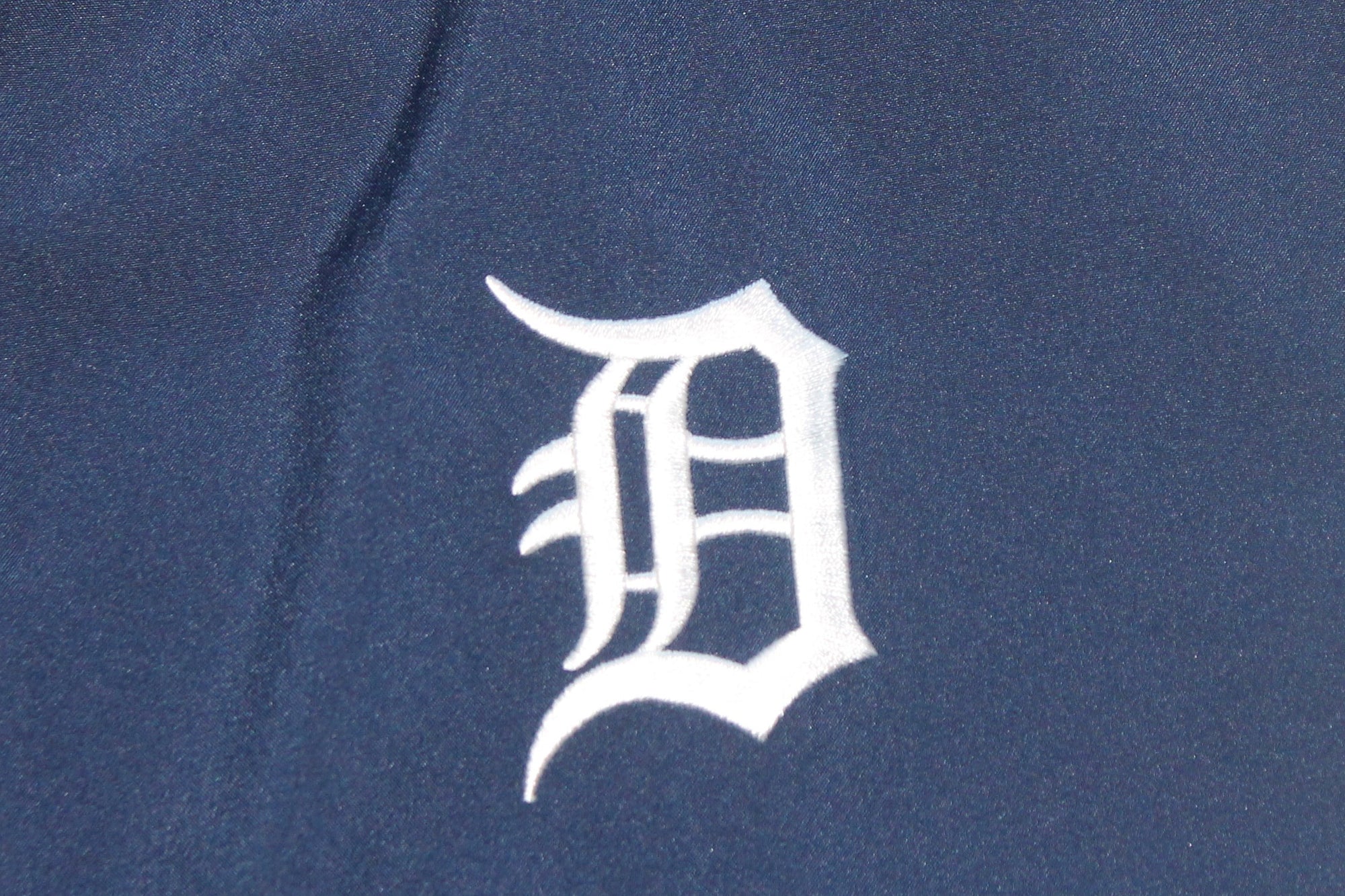 MLB Detroit Tigers Men's Majestic Lightweight Jacket - Small