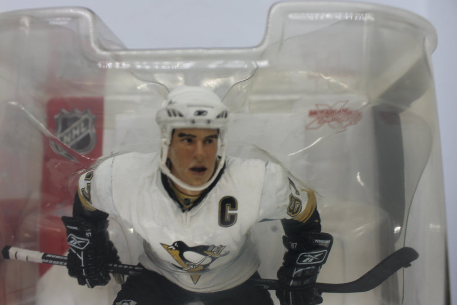 Sidney Crosby Series 16 Mcfarlane - Pittsburgh Penguins *visor off the figure - inside clamshell*